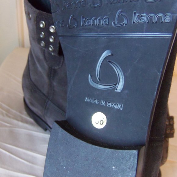 Kanna Gray Suede Studded Ankle Boots sz 36 - Picture 11 of 13